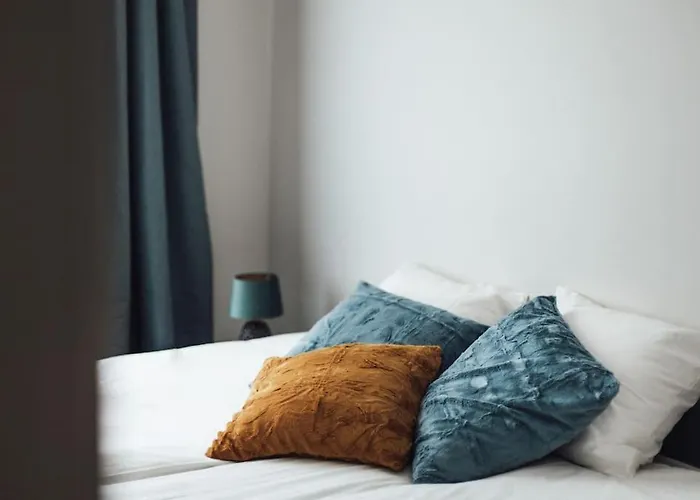 Newly Renovated Cozy 2 Bedroom Dzīvoklis Riga